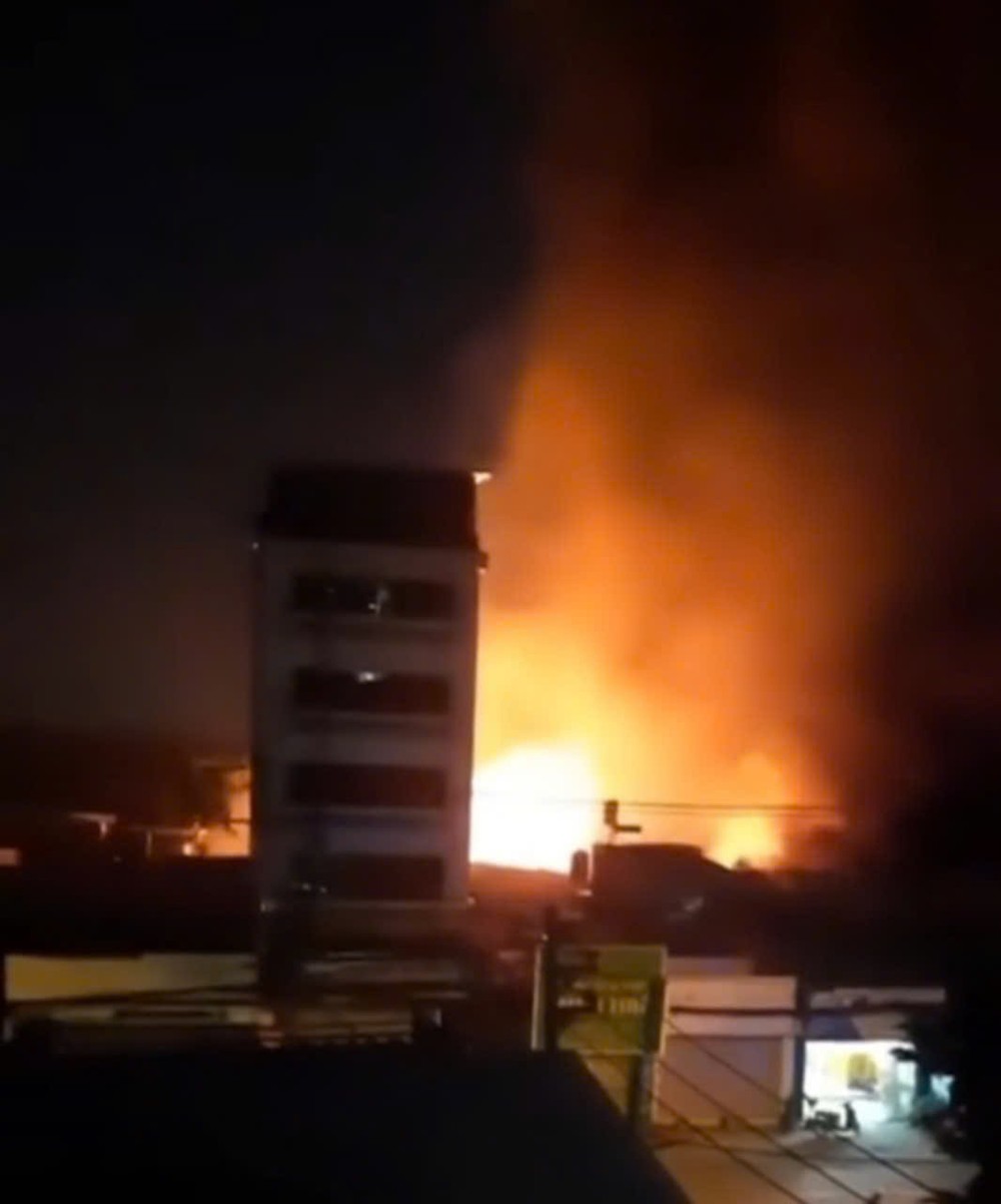  火警在清晨时份发生。