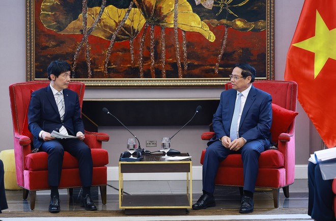 范明政总理会见日本群马县知事山本一太。