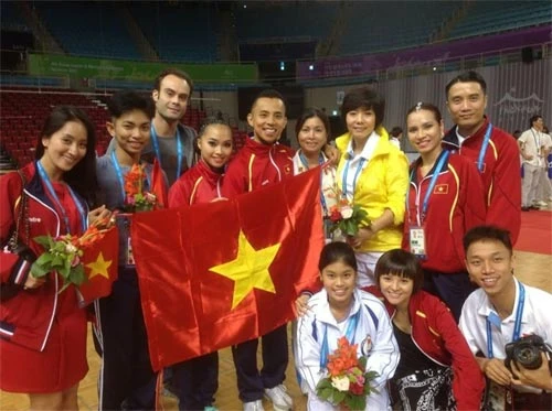 Cách đây 4 năm, Chí Anh và Nhã Khanh chỉ giành được 2 HCĐ tại AIMAG 2013. Nguồn: TDTT