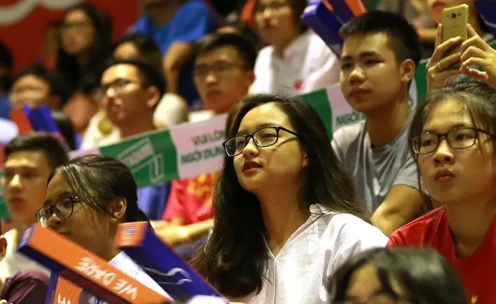 Dàn nữ sinh cổ vũ hết mình nhưng Hanoi Buffaloes vẫn thua Saigon Heat ảnh 1