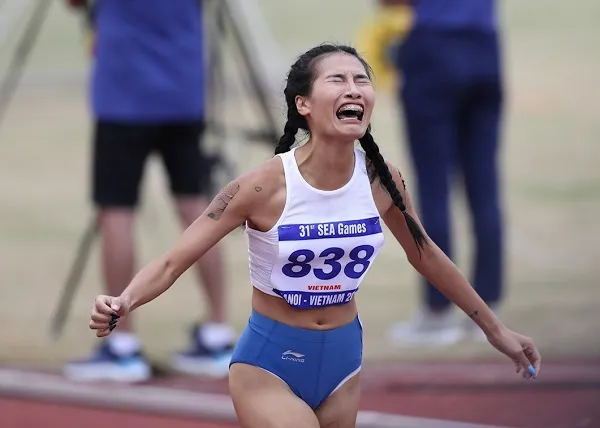 Chùm ảnh: 50 sắc thái của Khuất Phương Anh khi vô địch SEA Games 31 ảnh 1