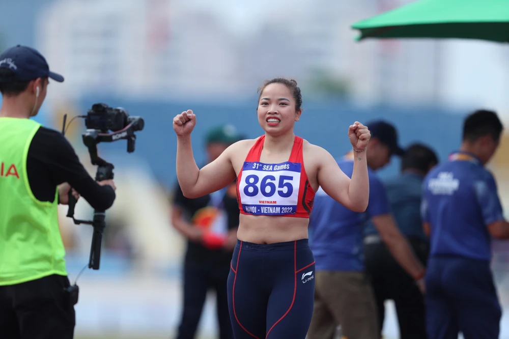 Tuyển thủ Lò Thị Hoàng có kết quả ấn tượng nhất trong ngày thi đấu 18-5. Ảnh: DŨNG PHƯƠNG