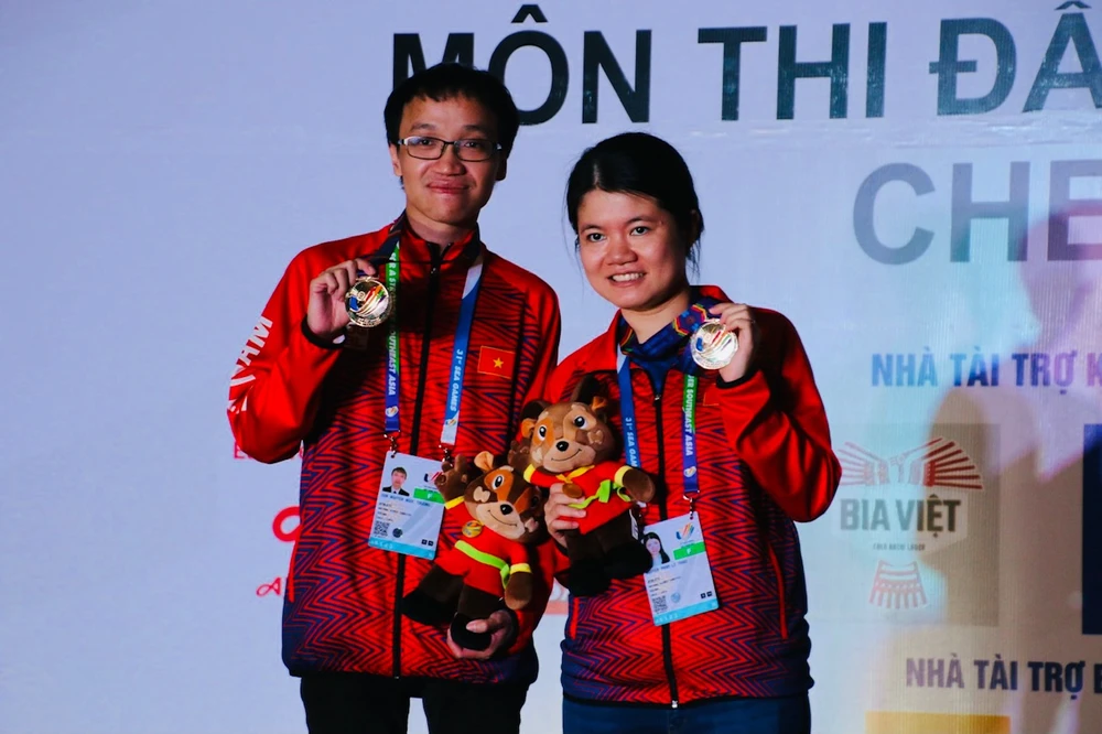 Trường Sơn và Thảo Nguyên đã làm nên điều lịch sử cho cờ vua Việt Nam tại SEA Games 31. Ảnh: KHOA TRẦN