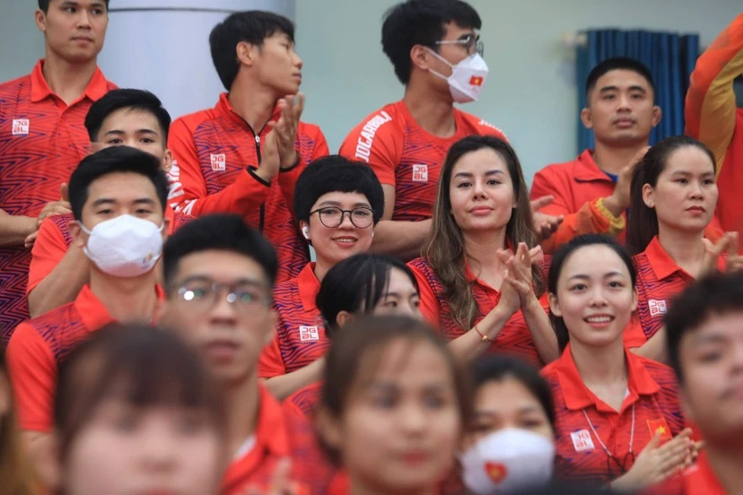 Xạ thủ nội dung 10m súng trường hơi di động nữ không thành công ở SEA Games 31. Ảnh: LƯỢNG LƯỢNG