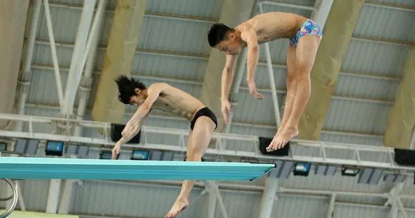 Phía sau những tấm huy chương nhảy cầu là sự khổ luyện ảnh 4