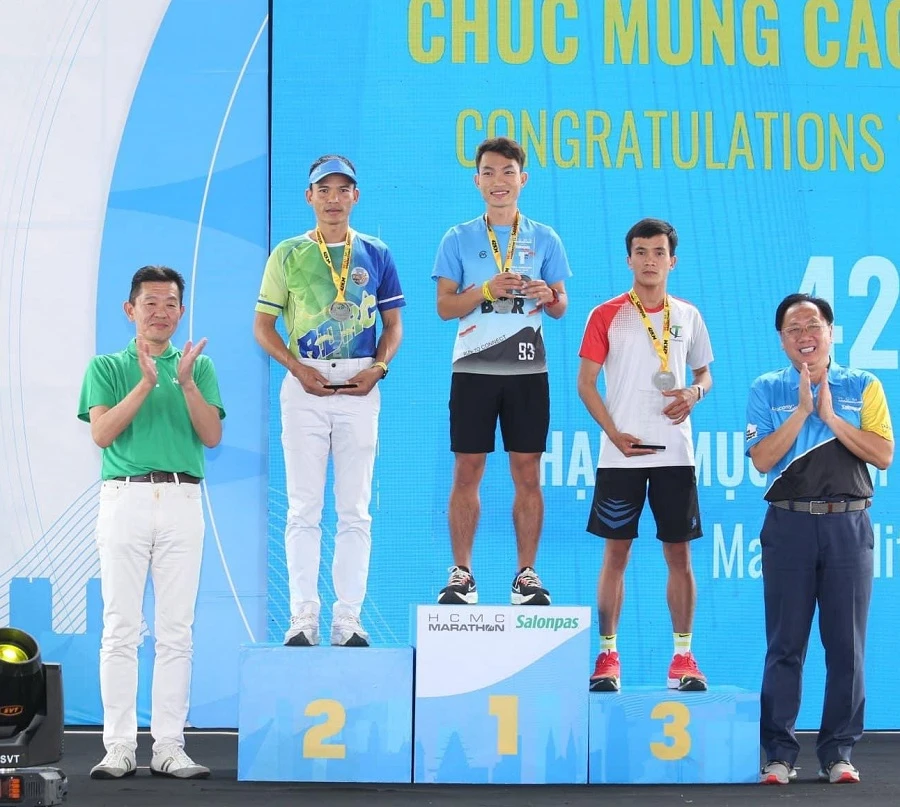 Hoàng Nguyên Thanh vẫn đang là VĐV marathon nam số 1 Việt Nam lúc này. Ảnh: DP