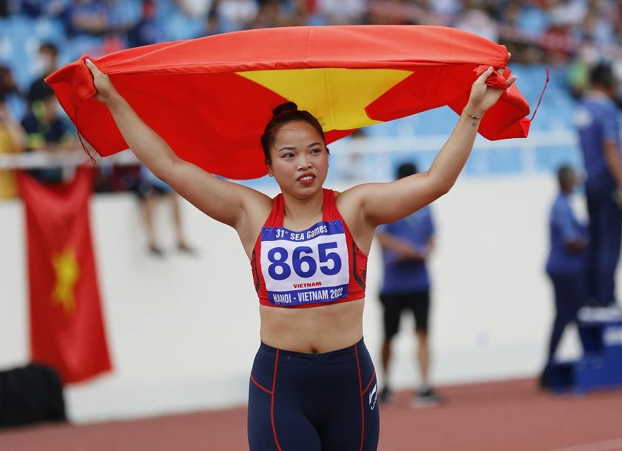 Lò Thị Hoàng không thể bảo vệ tấm HCV ném lao của mình tại SEA Games 32 do gặp chấn thương. Ảnh: DŨNG PHƯƠNG