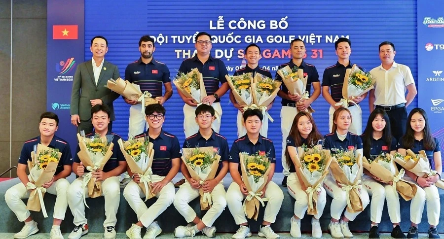 Đội tuyển golf Việt Nam dự SEA Games 31 năm ngoái với nhiều gương mặt trẻ có chuyên môn tốt. Ảnh: VGA