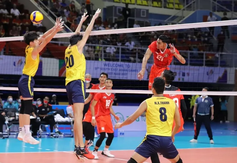 Đội nam Indonesia (đỏ) đã có 14 gương mặt chính thức dự SEA Games 32 tới đây. Ảnh: N.A