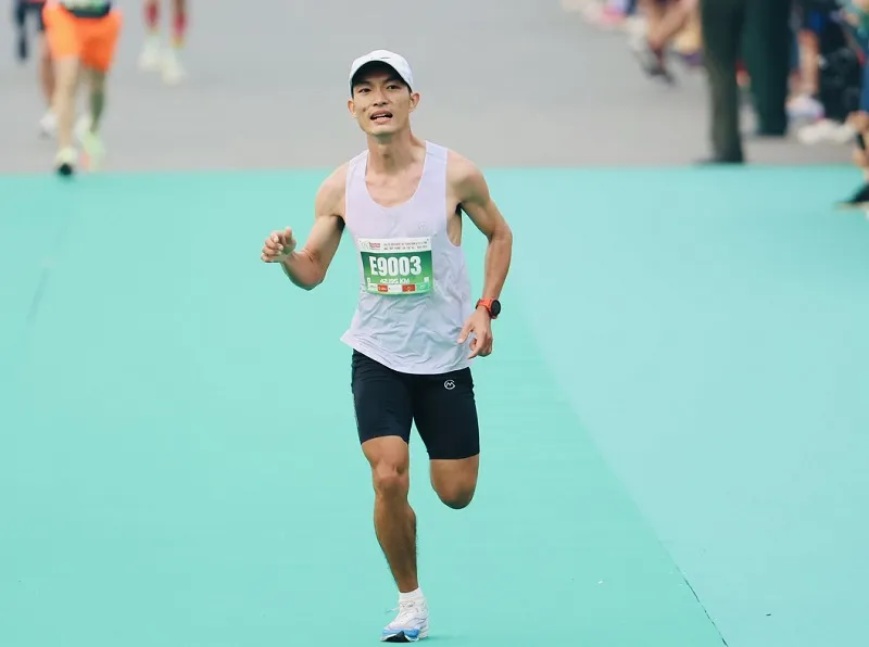 Hoàng Nguyên Thanh từng giành vị trí số 1 nội dung marathon nam tại SEA Games 31. Ảnh: NHƯ Ý Hoàng Nguyên Thanh từng giành vị trí số 1 nội dung marathon nam tại SEA Games 31. Ảnh: NHƯ Ý