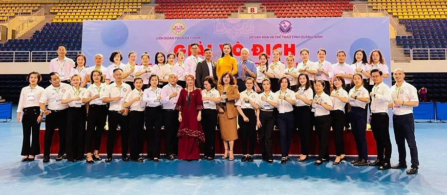 Đội ngũ trọng tài tham gia điều hành tại giải lần này. Ảnh: YOGAVN