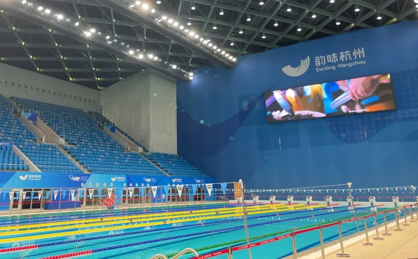 Hồ bơi chính tại ASIAD 19-2022 sẽ được vận hành vào ngày 1-5 cho giải bơi vô địch quốc gia Trung Quốc. Ảnh: HAGOC