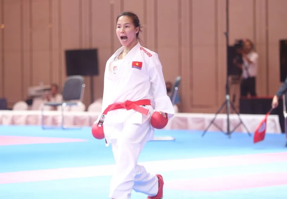 Võ sĩ karate Việt Nam sẽ tiếp tục tranh tài nội dung kumite đồng đội ở ngày cuối trong môn đấu của mình tại SEA Games 32. Ảnh: DŨNG PHƯƠNG