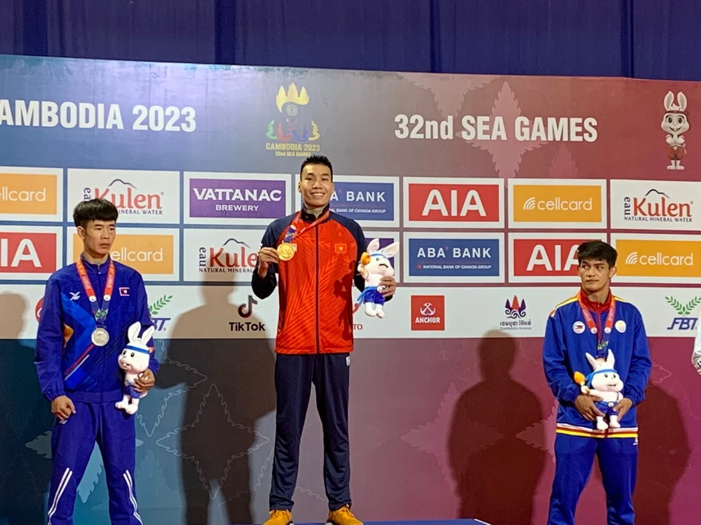 Nguyễn Xuân Phương có tấm HCV tại SEA Games 32. Ảnh: MINH MINH