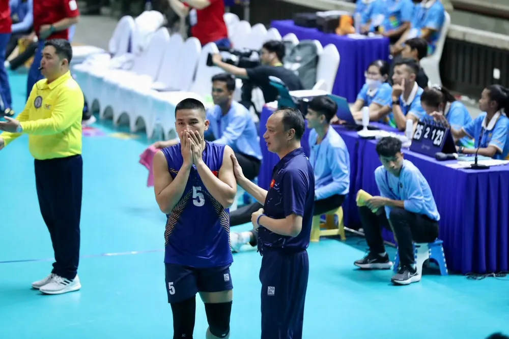 Ban huấn luyện đội tuyển bóng chuyền nam luôn hy vọng sẽ có đủ cầu thủ tập trung như danh sách đề xuất. Ảnh: DŨNG PHƯƠNG Ban huấn luyện đội tuyển bóng chuyền nam luôn hy vọng sẽ có đủ cầu thủ tập trung như danh sách đề xuất. Ảnh: DŨNG PHƯƠNG