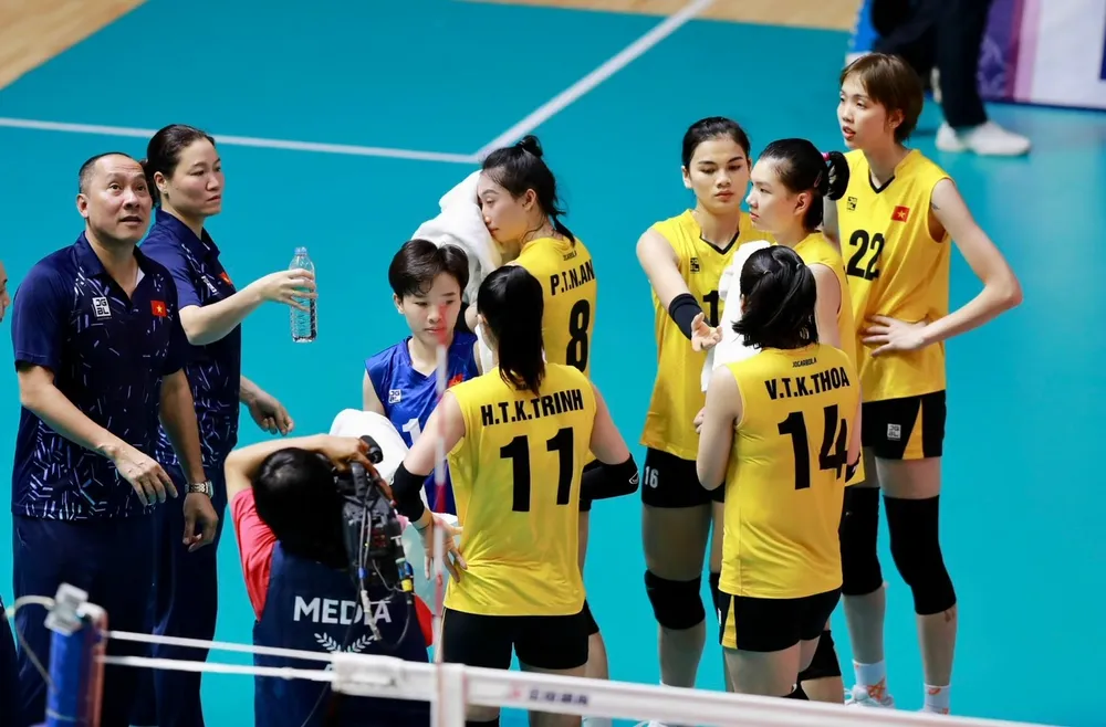 Đội tuyển bóng chuyền nữ Việt Nam có chiến thắng thứ 2 tại AVC Women's Challenge Cup 2023. Ảnh: DŨNG PHƯƠNG