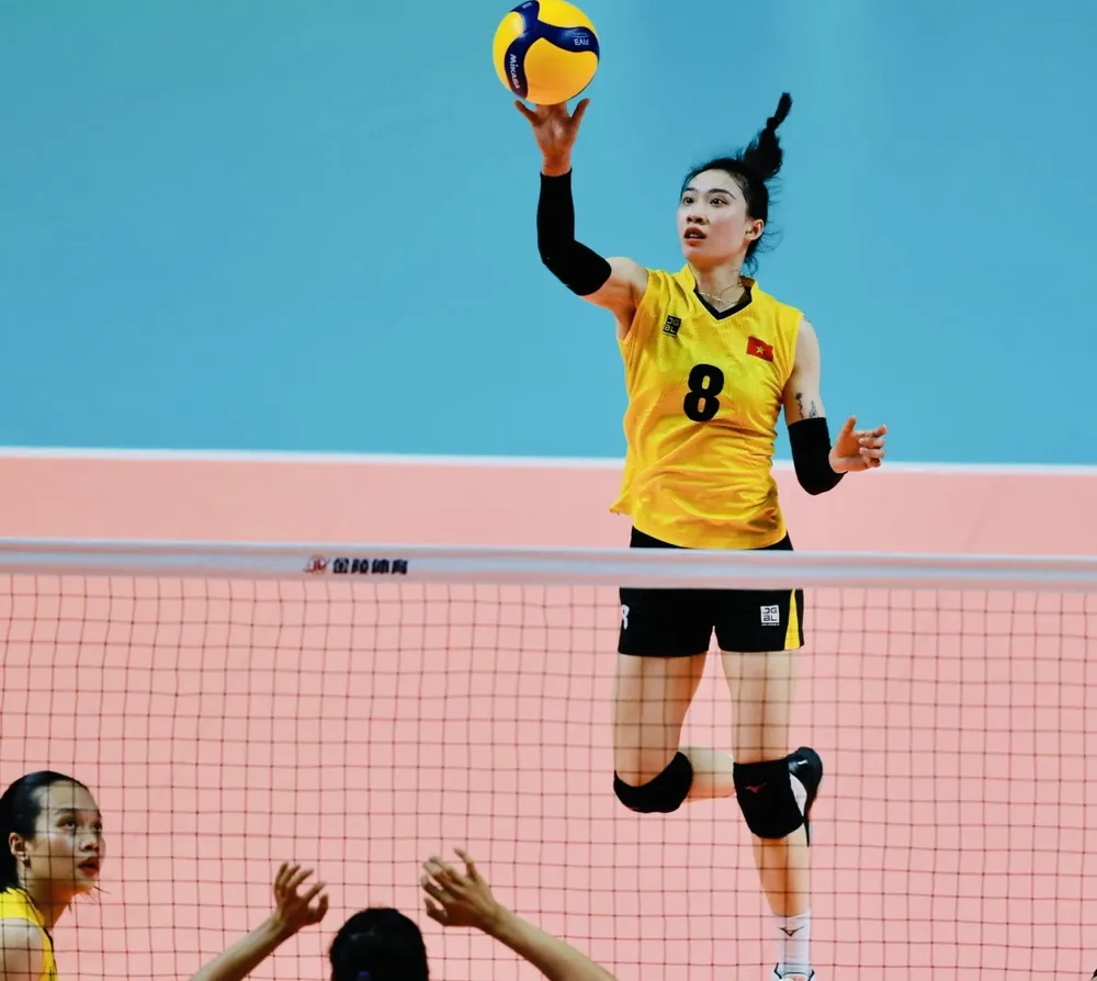 Đối chuyền Phạm Thị Nguyệt Anh đã chơi tốt ở trận bán kết trong tối 24-6. Ảnh: DŨNG PHƯƠNG