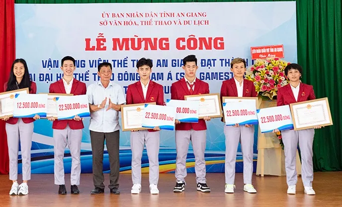 Nguyễn Thị Thật đã được tỉnh An Giang mừng công trước thành tích SEA Games 32. Ảnh: TRUNG HIẾU Nguyễn Thị Thật đã được tỉnh An Giang mừng công trước thành tích SEA Games 32. Ảnh: TRUNG HIẾU