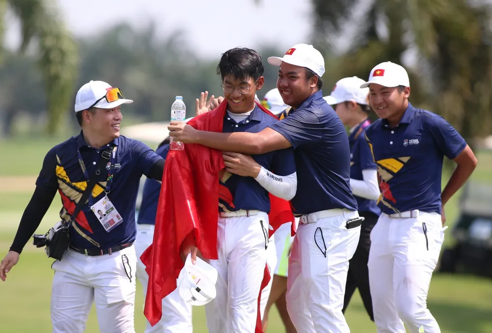 Các golf thủ từng dự SEA Games 32 tiếp tục thi đấu vòng loại để tranh suất dự ASIAD 19-2022. Ảnh: D.P