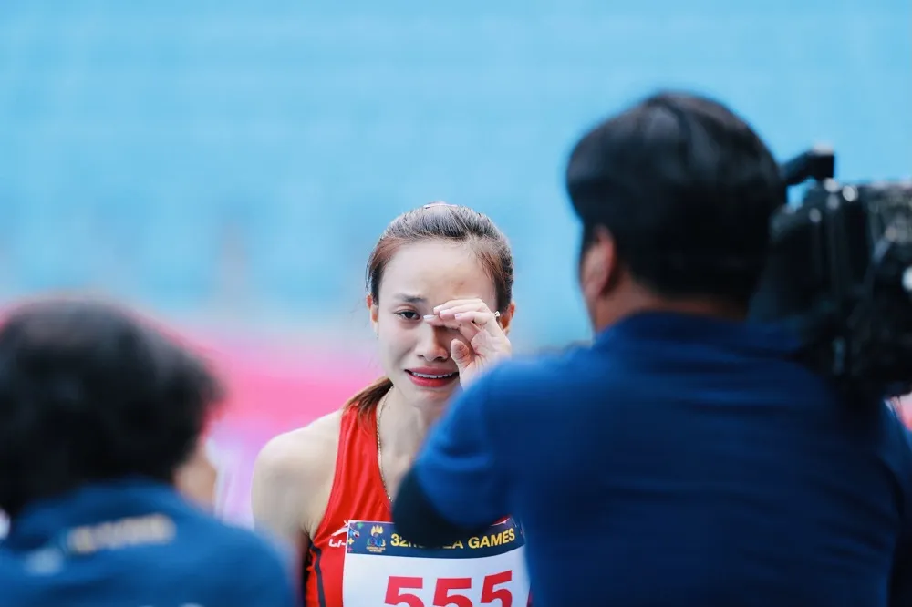Mỹ Tiên đã bật khóc ngay khi biết mình chiến thắng, giành HCV tại SEA Games 32 ở Campuchia. Ảnh: DŨNG PHƯƠNG Mỹ Tiên đã bật khóc ngay khi biết mình chiến thắng, giành HCV tại SEA Games 32 ở Campuchia. Ảnh: DŨNG PHƯƠNG