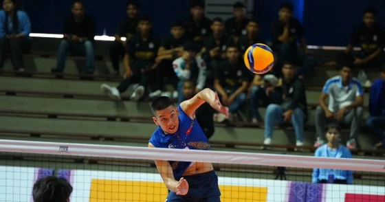 Quốc Duy đã phải trở về nước không được dự AVC Challenge Cup 2023 là điều đáng tiếc cho đội bóng chuyền nam Việt Nam. Ảnh: D.P