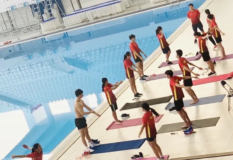 Các VĐV trẻ của đội bơi Việt Nam đang chuẩn bị bước vào tranh tài tại Indonesia. Ảnh: MINH MINH Các VĐV trẻ của đội bơi Việt Nam đang chuẩn bị bước vào tranh tài tại Indonesia. Ảnh: MINH MINH