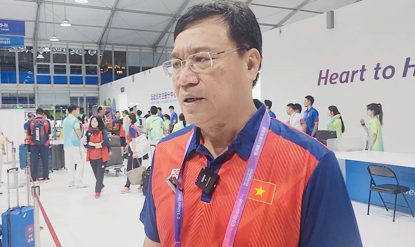 Trưởng đoàn thể thao Việt Nam - ông Đặng Hà Việt đánh giá cao công tác chuẩn bị của ban tổ chức ASIAD 19 và sự tiếp đón tận tình với đoàn Việt Nam ngay khi chúng ta có mặt tại Hàng Châu (Trung Quốc). Ảnh: ĐOÀNTTVN