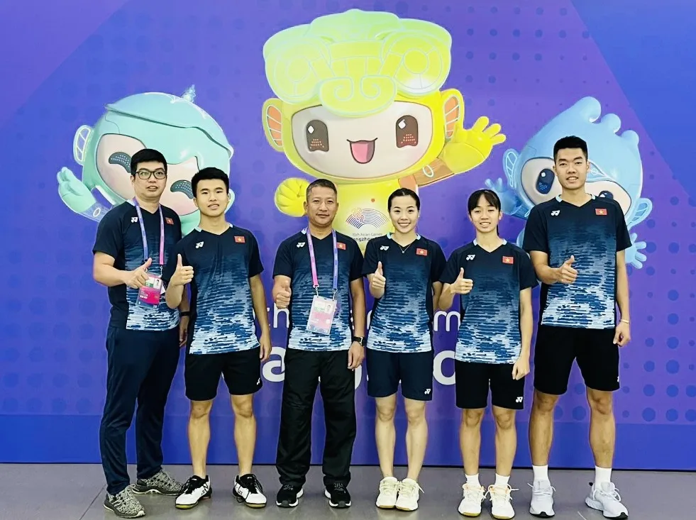 Đội cầu lông Việt Nam thi đấu không thành công tại ASIAD 19 lần này. Ảnh: MINH MINH