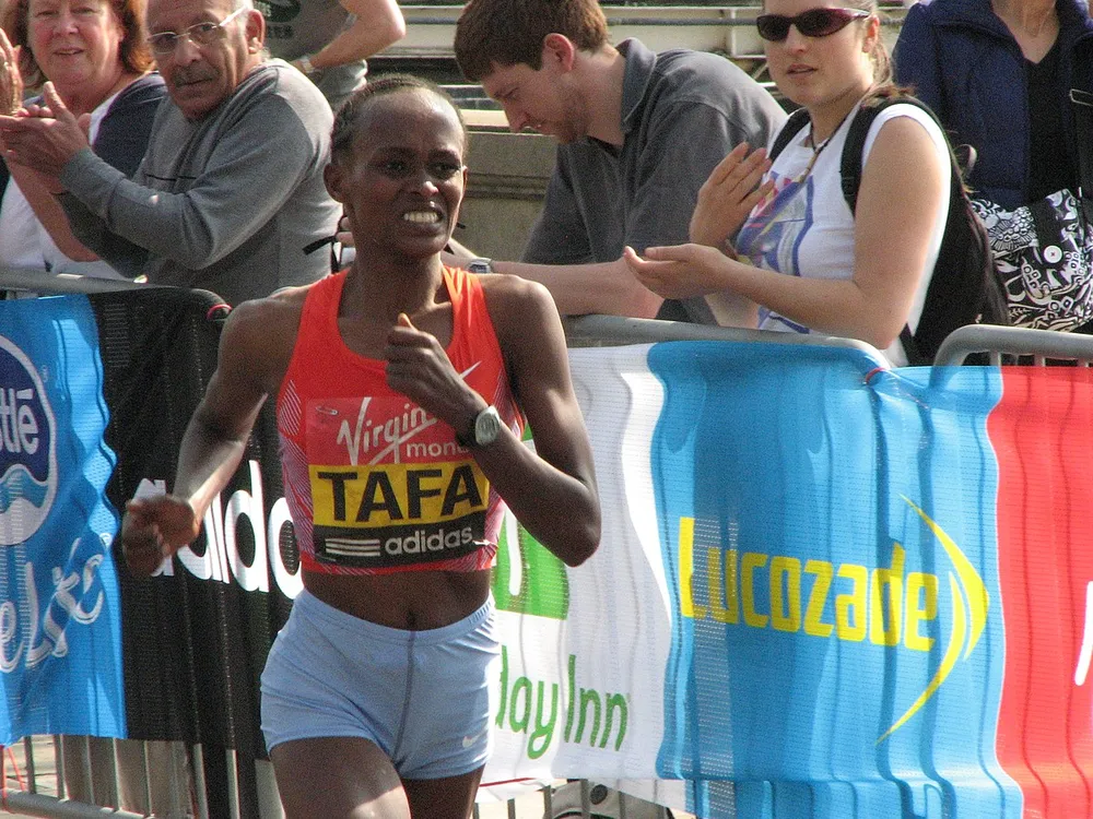 Askale Magarsa Tafa là tuyển thủ Ethiopia thi đấu tại 42km nữ lần này ở Hà Nội. Ảnh: IAAF Askale Magarsa Tafa là tuyển thủ Ethiopia thi đấu tại 42km nữ lần này ở Hà Nội. Ảnh: IAAF