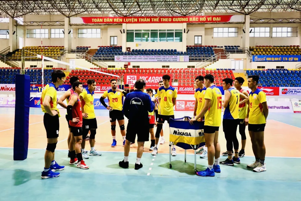 Đội nam Sanest Khánh Hòa là đội được nguồn lực tài trợ đáng kể. Ảnh: MINH MINH