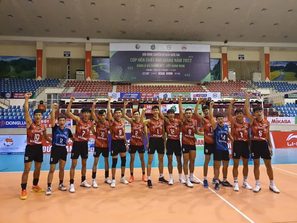 Đội nam VLXD Bình Dương đang nỗ lực cho vòng hai giải vô địch quốc gia năm nay dù không thuê cầu thủ ngoại. Ảnh: VLXDBD