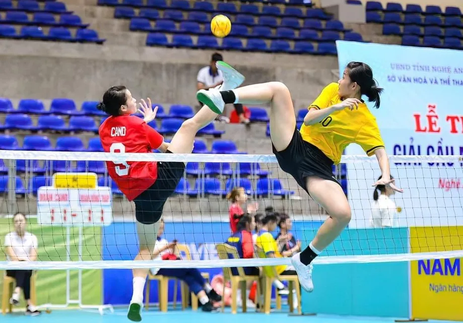 Các cuộc tranh tài hấp dẫn của giải cầu mây vô địch quốc gia 2023 đang diễn ra tại Nghệ An. Ảnh: VSTAF