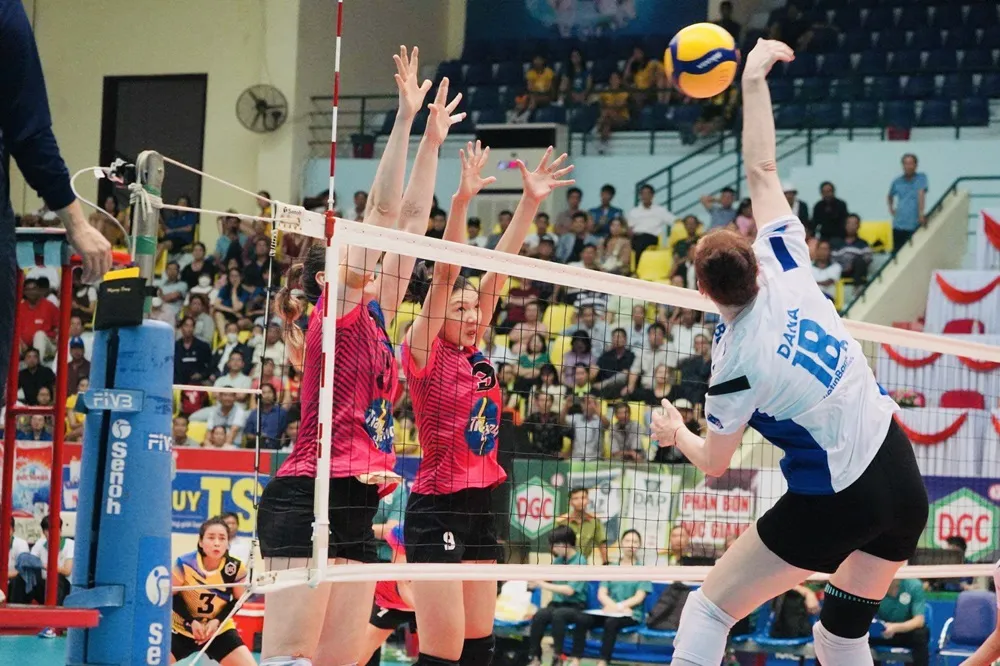 Giải bóng chuyền vô địch quốc gia 2024 tiếp tục diễn ra 2 giai đoạn và có khoảng thời gian cách nhau nhiều tháng. Ảnh: VFV