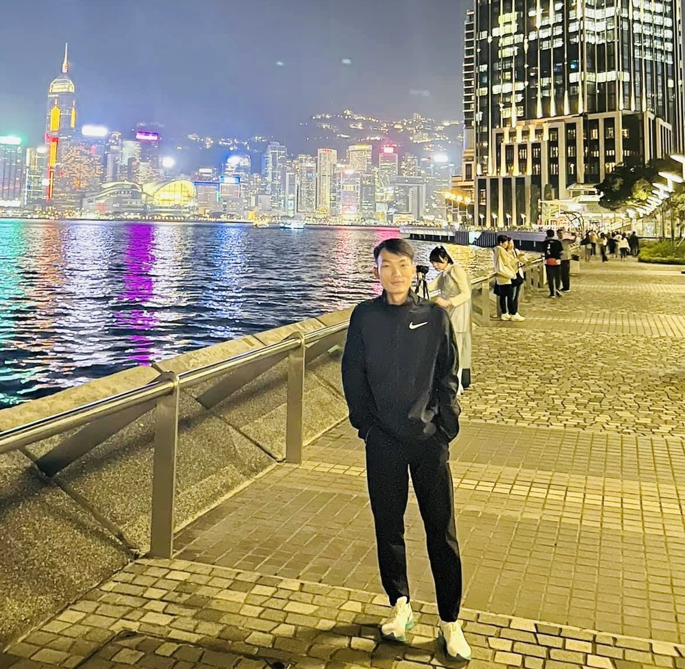 Hoàng Nguyên Thanh đã có mặt tại Hongkong (Trung Quốc) để chuẩn bị cho giải marathon châu Á 2024. Ảnh: NGUYÊN THANH