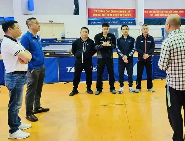Đại diện Liên đoàn bóng bàn Việt Nam đã gặp mặt động viên các tuyển thủ trước khi nghỉ Tết Nguyên Đán 2024. Ảnh: MINH MINH img-6223-7637-1151.jpg