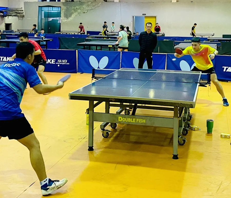 Các tay vợt tập luyện tập trung cao độ trước khi lên đường đi Trung Quốc tập huấn. Ảnh: MINH MINH