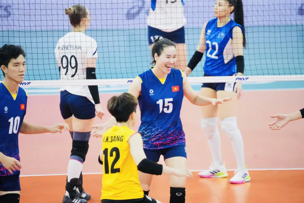 Đội tuyển bóng chuyền nữ Việt Nam đang góp mặt giải AVC Challenge Cup 2024 ở Philippines. Ảnh: VFV