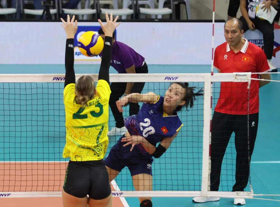 HLV Nguyễn Tuấn Kiệt đã chuẩn bị đội hình hiệu quả để giành chiến thắng 3-0 trước Australia. Ảnh: AVC