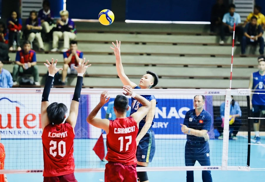 Chủ công Dương Văn Tiên là một trong những cầu thủ quan trọng tiếp tục dự AVC Challenge Cup 2024 lần này. Ảnh: DŨNG PHƯƠNG