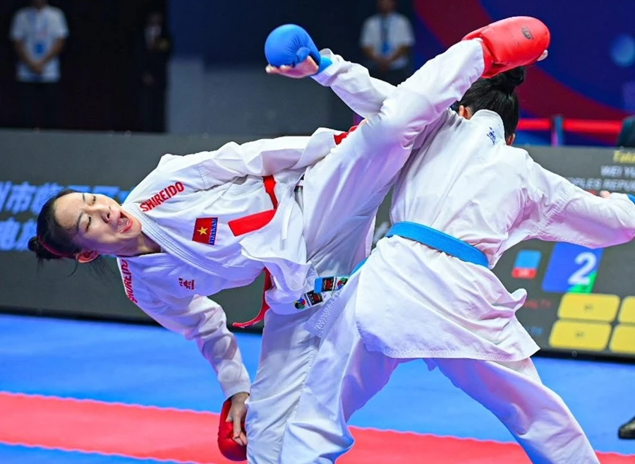 Võ sỹ karate Việt Nam đã nỗ lực thi đấu trên đấu trường quốc tế trong năm 2024. Ảnh: AKF