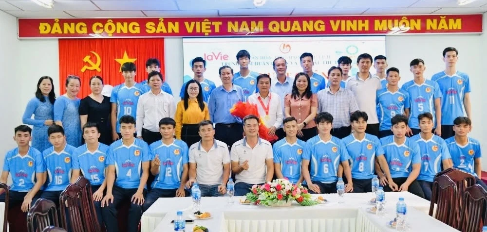 Đội nam Long An đang tập trung chuyên môn hướng tới dự giai đoạn thứ nhất giải bóng chuyền vô địch quốc gia 2025. Ảnh: BCLA