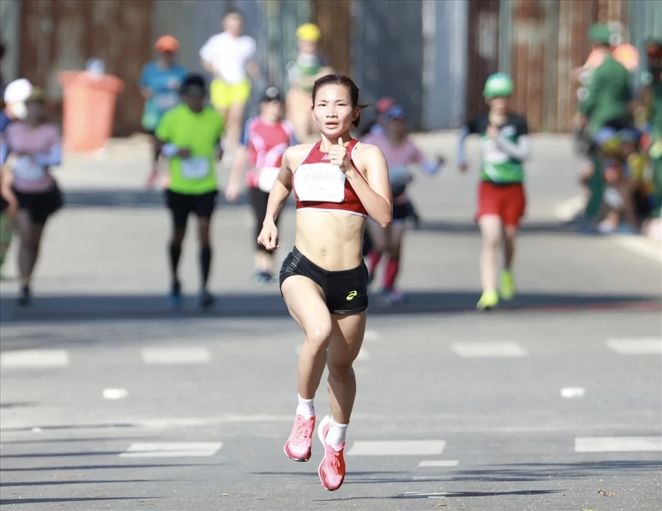 Nguyễn Thị Oanh tiếp tục thi đấu nội dung 5km tại giải marathon quốc gia 2025 tới đây. Ảnh: NHƯ Ý