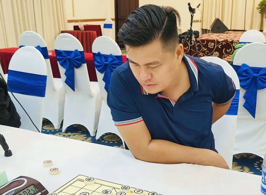 Lại Lý Huynh không có huy chương tại nội dung cờ chớp năm nay. Ảnh: COTUONGVN IMG_4436.jpg