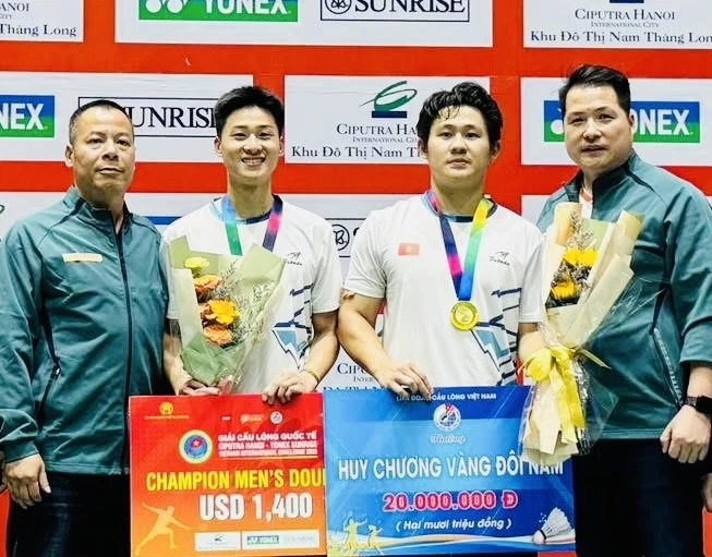 Đình Hoàng và Đình Mạnh là 2 tuyển thủ cầu lông Việt Nam giành được kết quả quốc tế gần nhất vừa qua. Ảnh: VBF IMG_4543.jpg