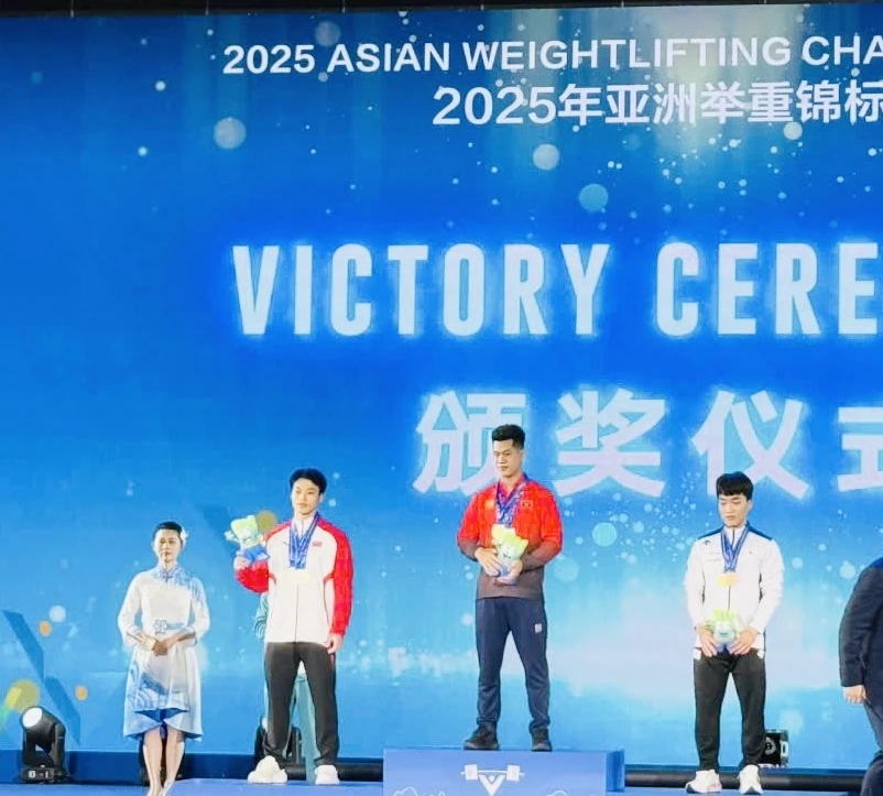 Lực sỹ Trần Minh Trí đã có tấm HCV tại giải vô địch châu Á 2025. Ảnh: NGUYỄN HUY IMG_4899.jpg
