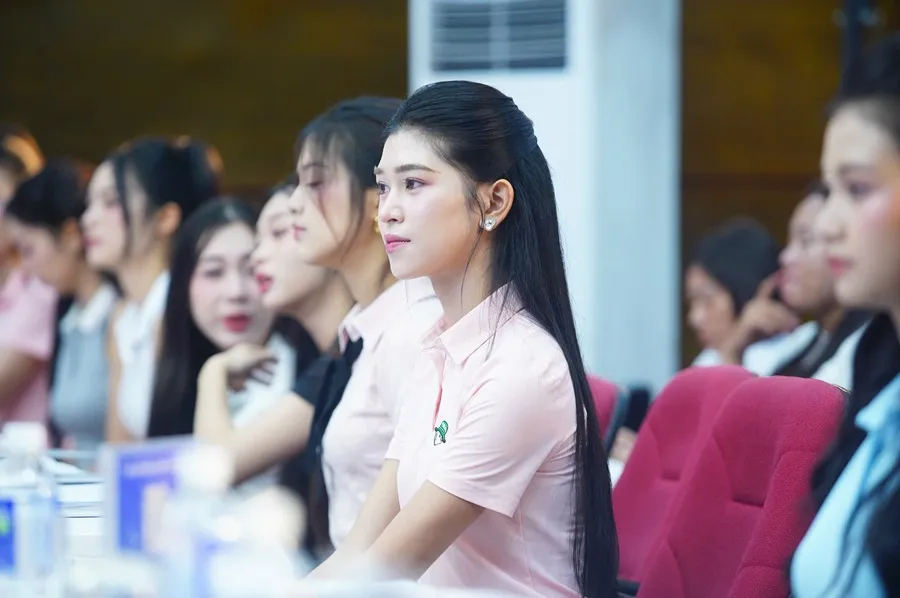 Nhiều tay vợt khả ái và người đẹp sẽ dự giải đấu lần này ở TPHCM. Ảnh: NHƯ Ý IMG_5012.JPG