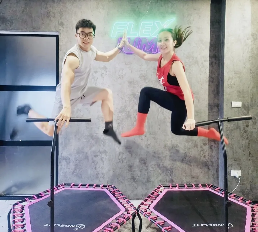 HLV Phạm Phước Hưng đang là 1 trong những người đi đầu ở môn jumping trampoline tại Việt Nam. Ảnh: PH.HƯNG IMG_5506.jpg
