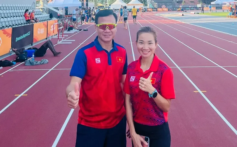 Tuyển thủ Nguyễn Thị Oanh xứng danh kỉ lục gia của điền kinh nữ Việt Nam. Ảnh: MINH MINH oanh-1-1506-6122-6353.jpg