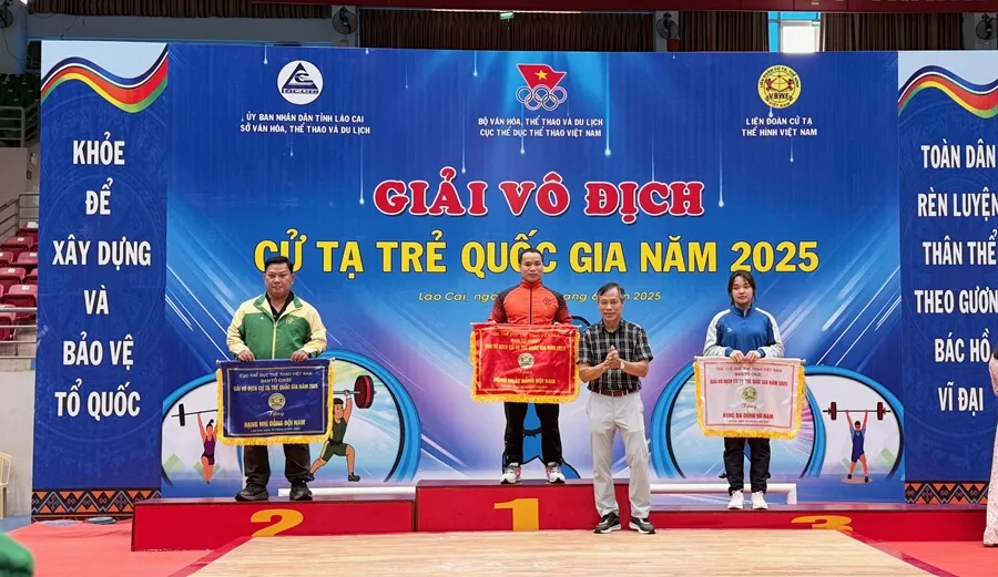 Đơn vị TPHCM có vị trí hạng nhì nội dung nam tại giải đấu năm nay ở Lào Cai. Ảnh: MINH MINH