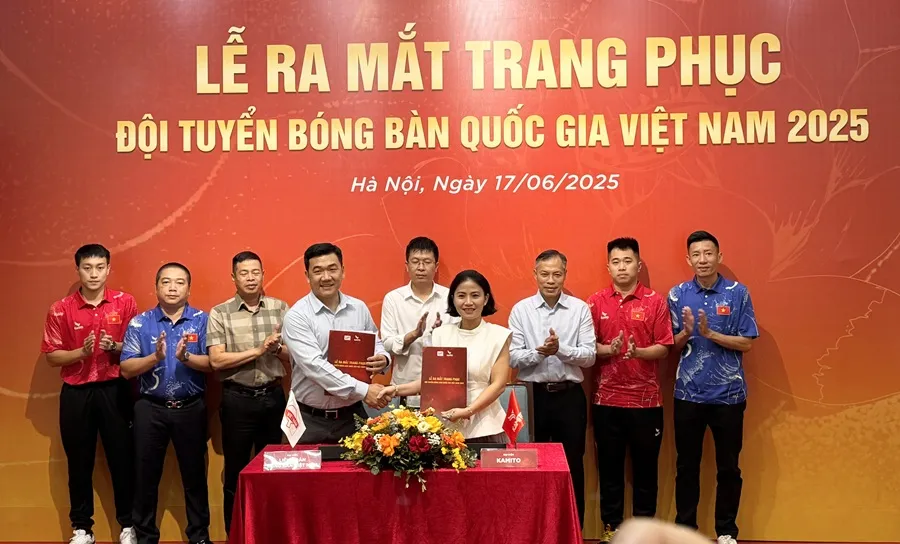 Theo ký kết, đội tuyển bóng bàn Việt Nam sẽ được cung cấp trang phục tốt nhất để tập luyện và thi đấu. Ảnh: MINH MINH IMG_5851.jpg